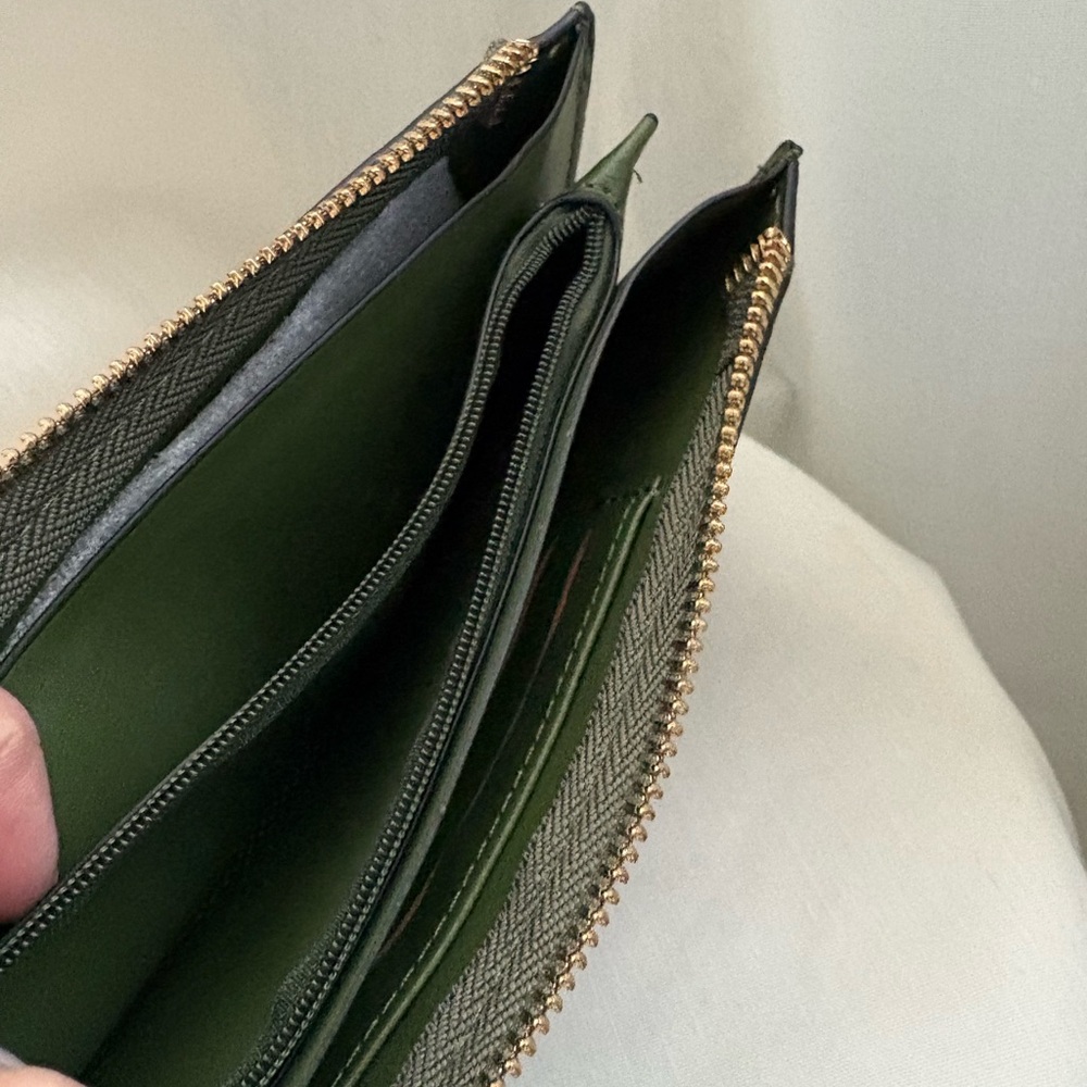 Brand New Green Leather Wristlet / Clutch/ Wallet - Picture 4 of 6